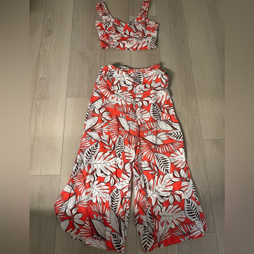Japna size M  Tropical Leaf Print Two-Piece Set